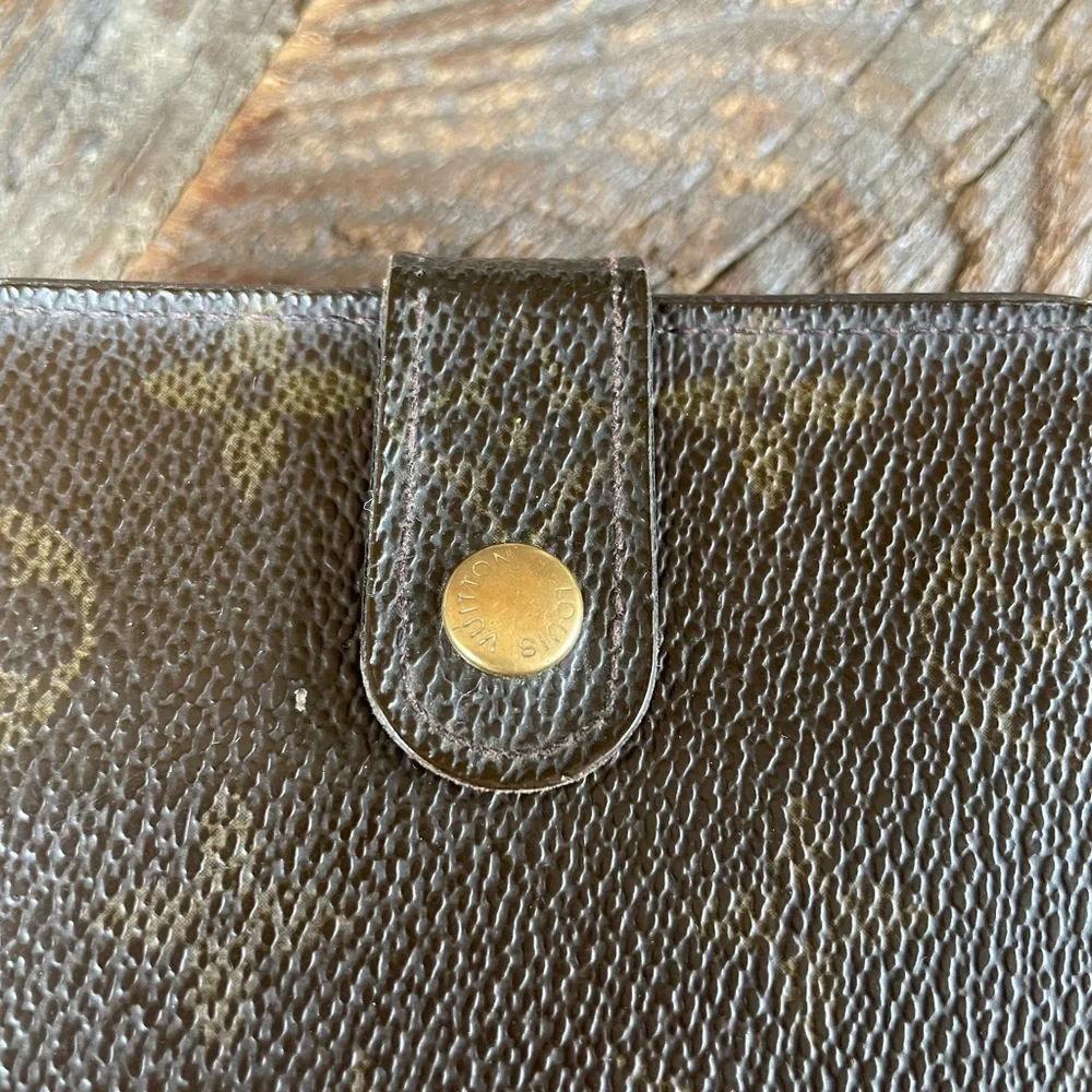 Louis Vuitton vintage zipper monogram bifold wallet